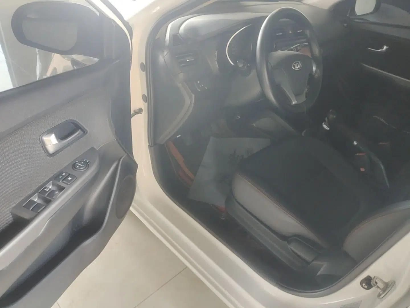 Kia K2 2015 Sedan 1.4L MT GLS — миниатюра 18
