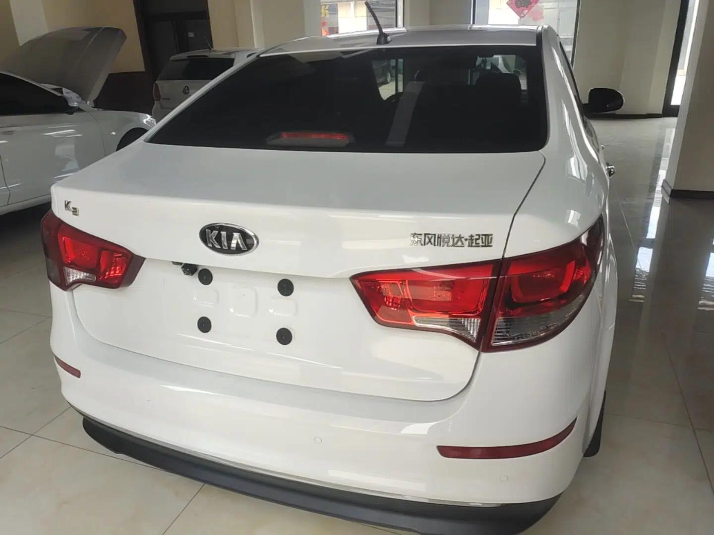 Kia K2 2015 Sedan 1.4L MT GLS — миниатюра 5