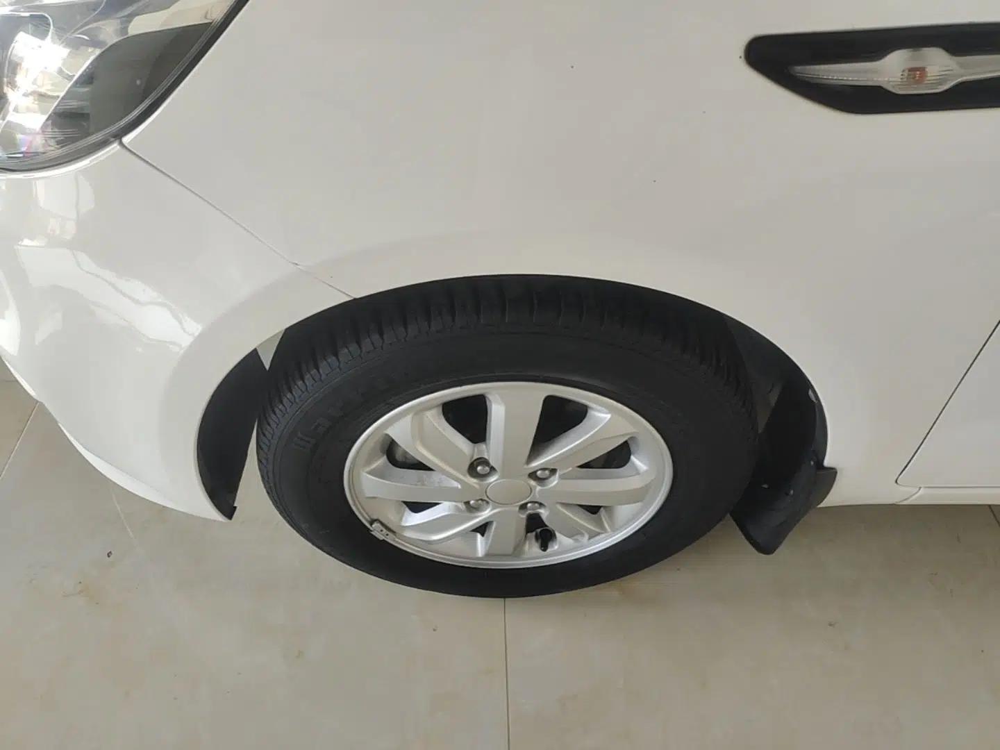Kia K2 2015 Sedan 1.4L MT GLS — миниатюра 10