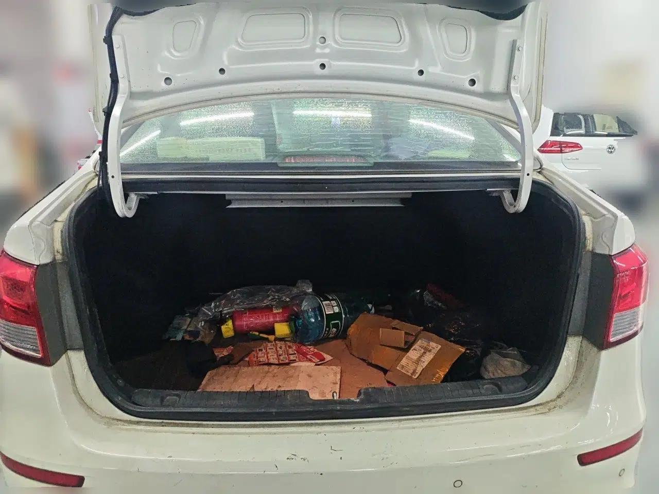 Kia K2 2015 Sedan 1.4L MT GLS — миниатюра 16
