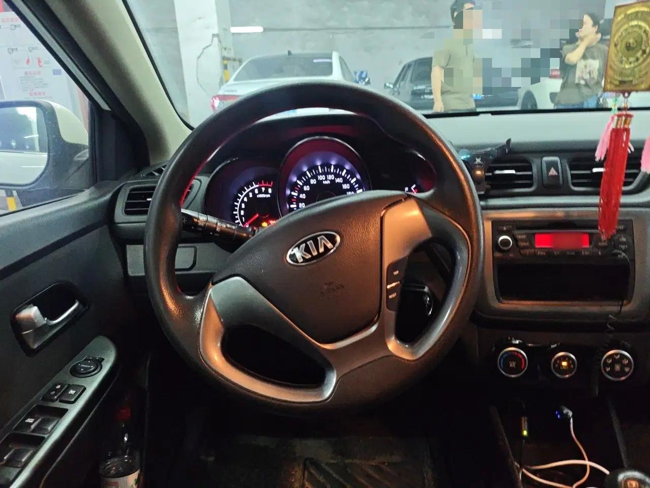 Kia K2 2015 Sedan 1.4L MT GLS — миниатюра 7