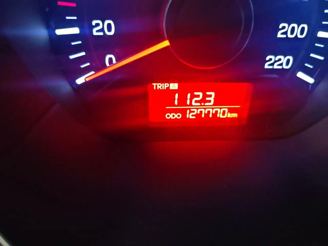 Kia K2 2012 Sedan 1.4L MT GLS Commemorative Edition — миниатюра 12