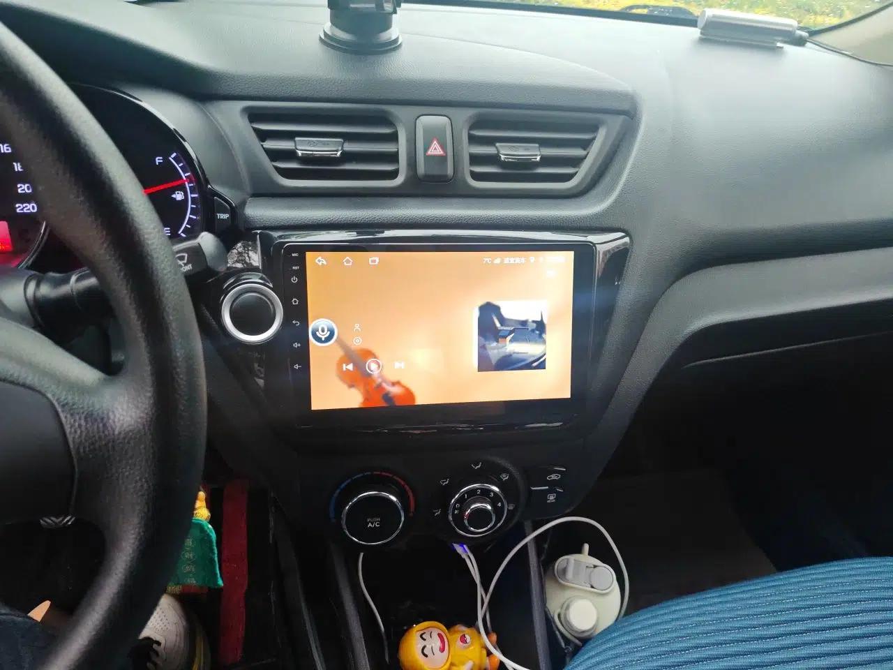 Kia K2 2012 Sedan 1.4L MT GLS Commemorative Edition — миниатюра 13