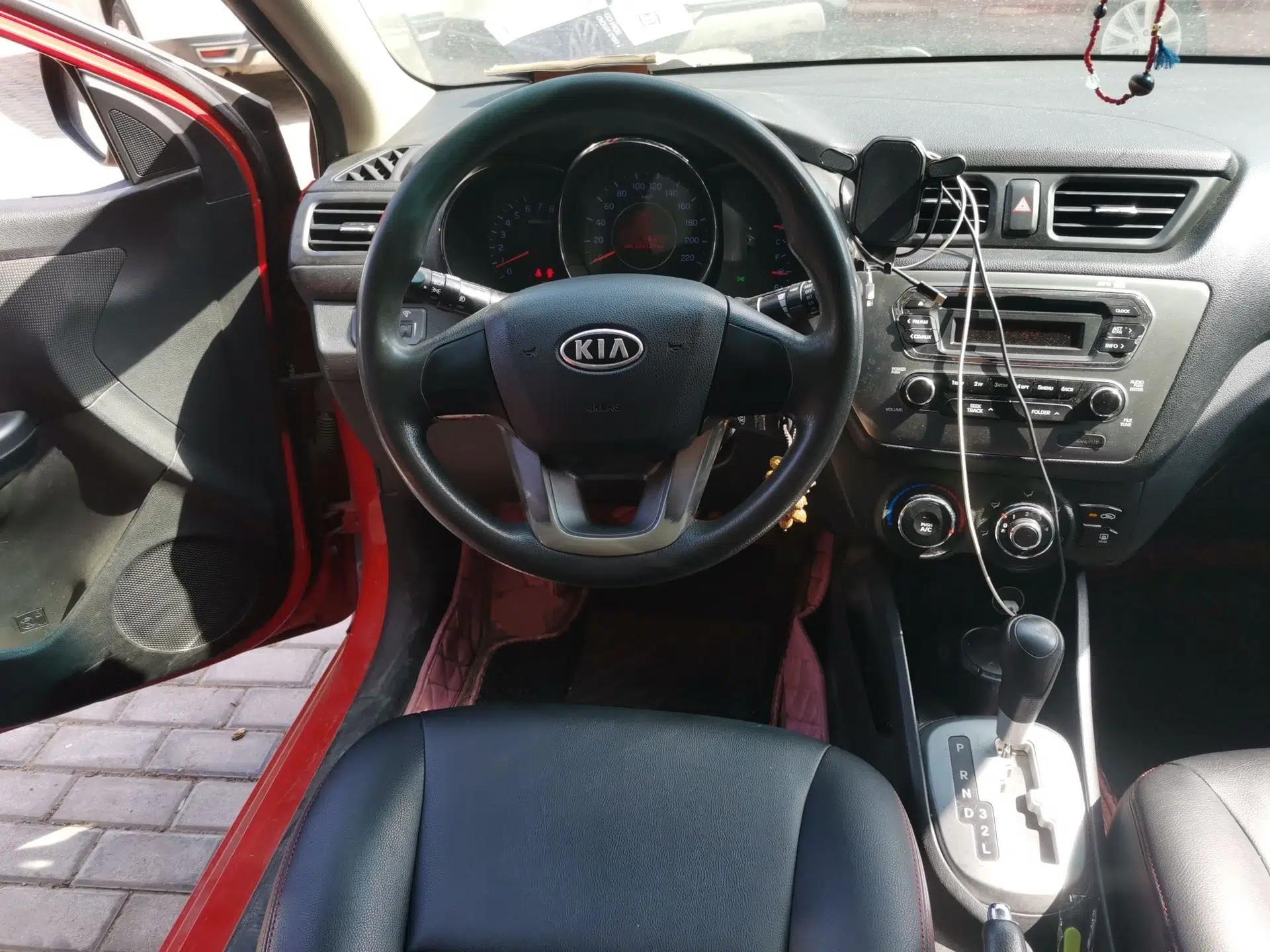 Kia K2 2011 Sedan 1.4L Automatic Top-Trim — миниатюра 10