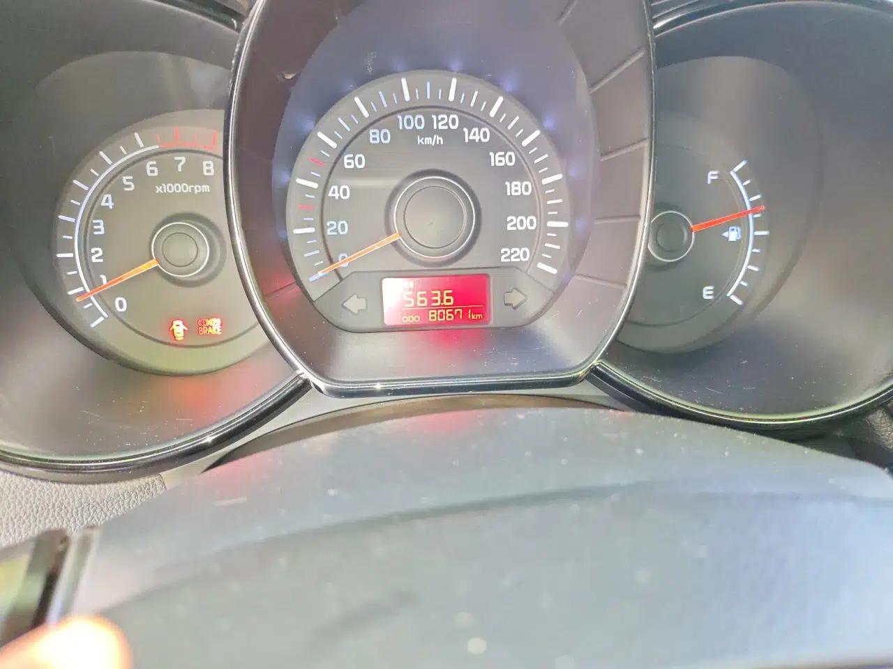 Kia K2 2011 Sedan 1.4L Manual Transmission GLS — миниатюра 12