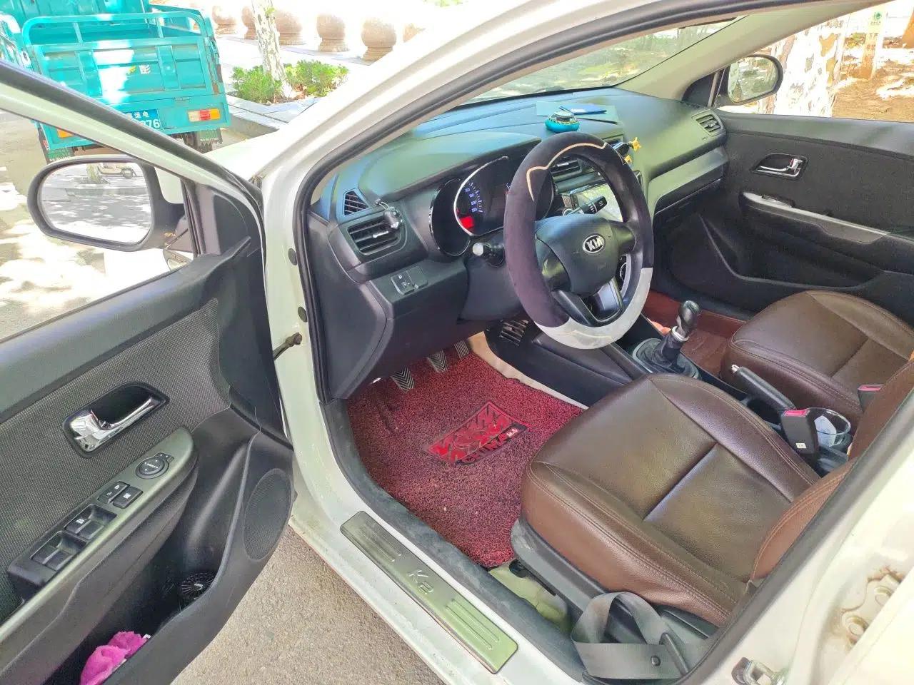 Kia K2 2011 Sedan 1.4L Manual Transmission GLS — миниатюра 16