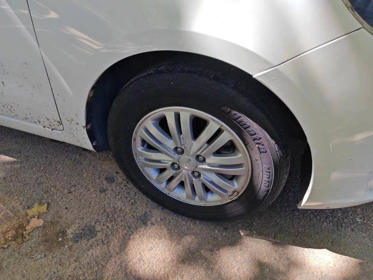 Kia K2 2011 Sedan 1.4L Manual Transmission GLS — миниатюра 8