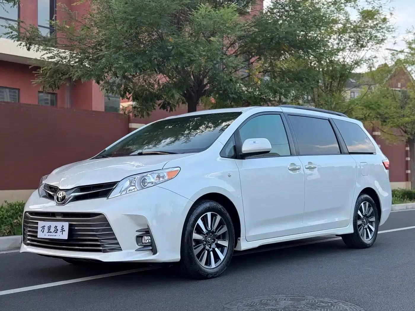 2019 SIENNA 3.5L Mexican Standard Edition — миниатюра 1