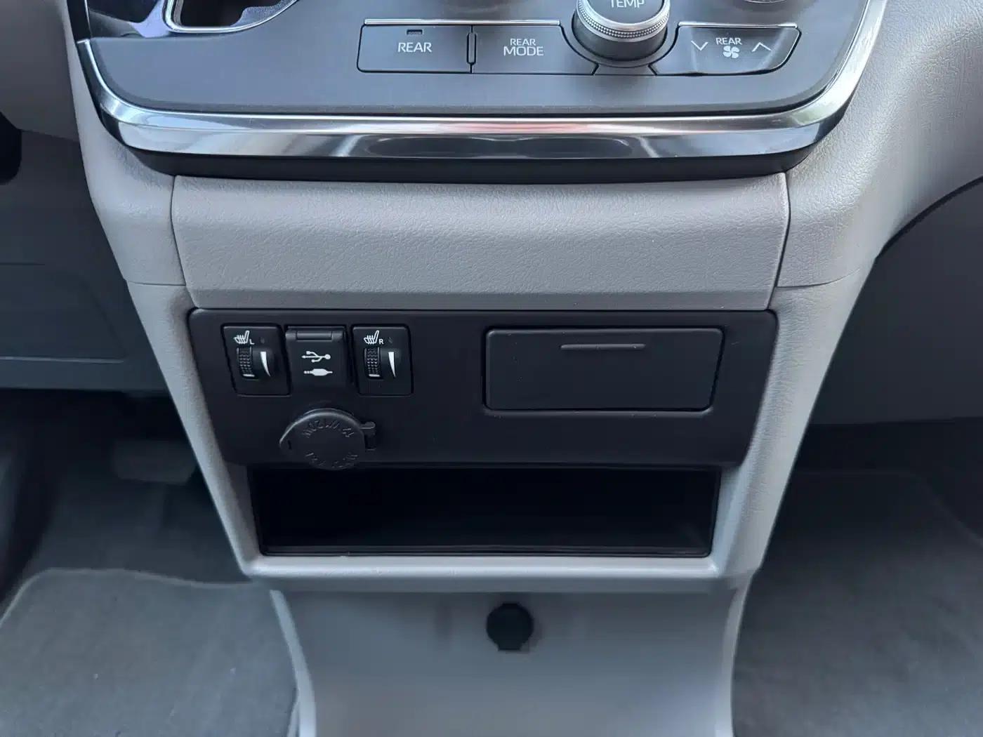 2019 SIENNA 3.5L Mexican Standard Edition — миниатюра 16