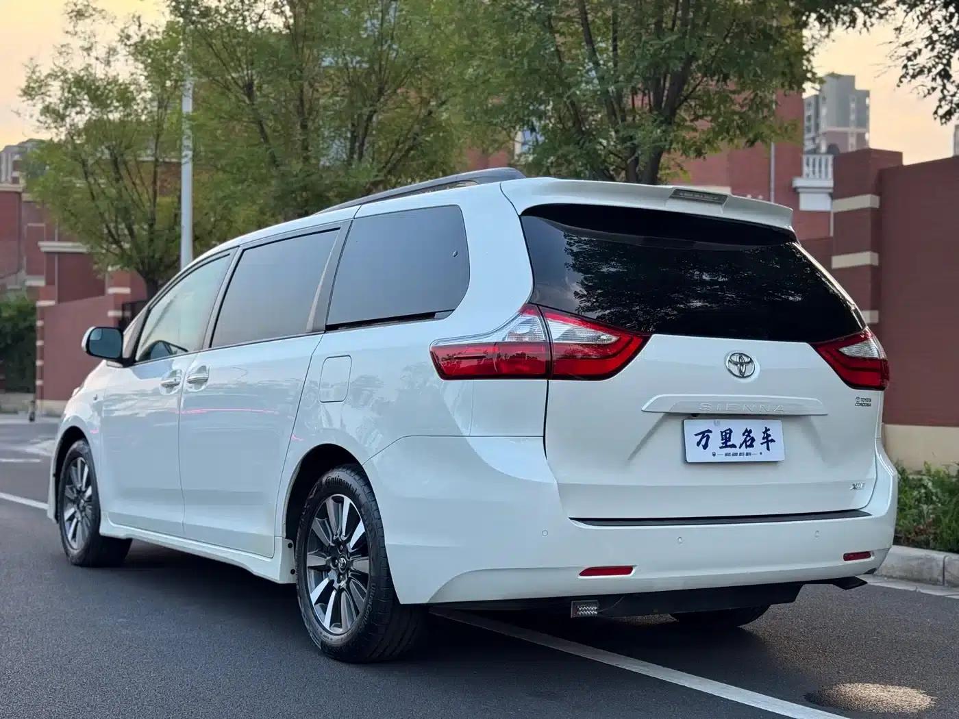 2019 SIENNA 3.5L Mexican Standard Edition — миниатюра 25