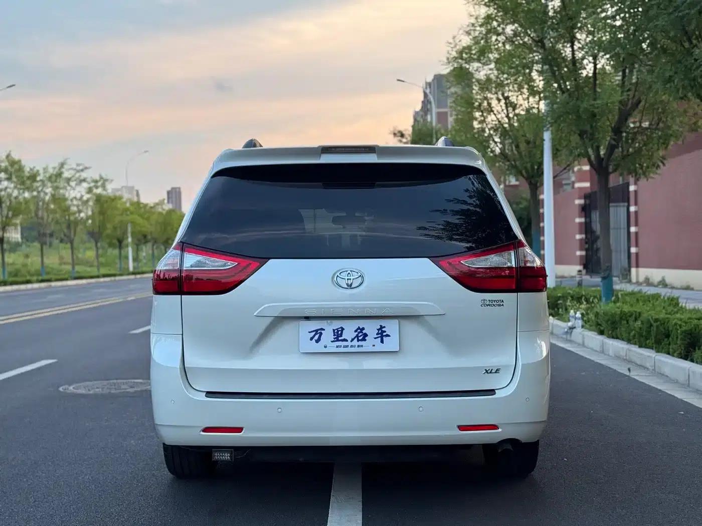 2019 SIENNA 3.5L Mexican Standard Edition — миниатюра 26