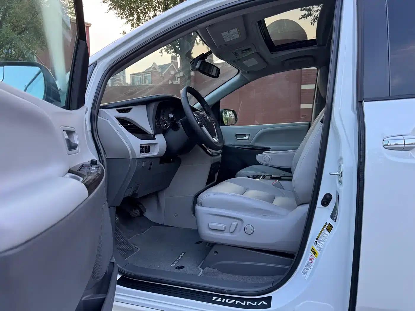 2019 SIENNA 3.5L Mexican Standard Edition — миниатюра 4