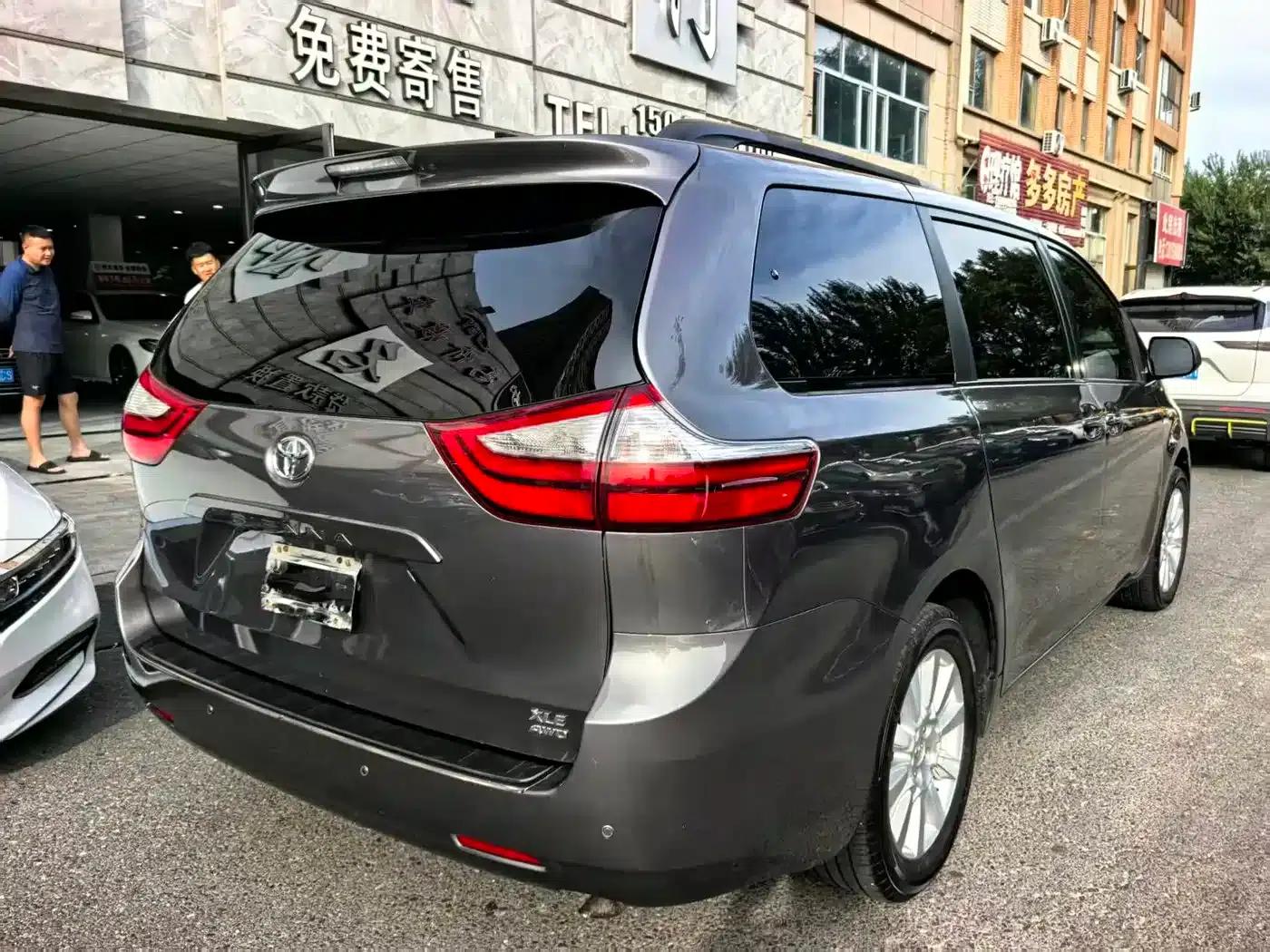 2015 SIENNA 3.5L AWD — миниатюра 7