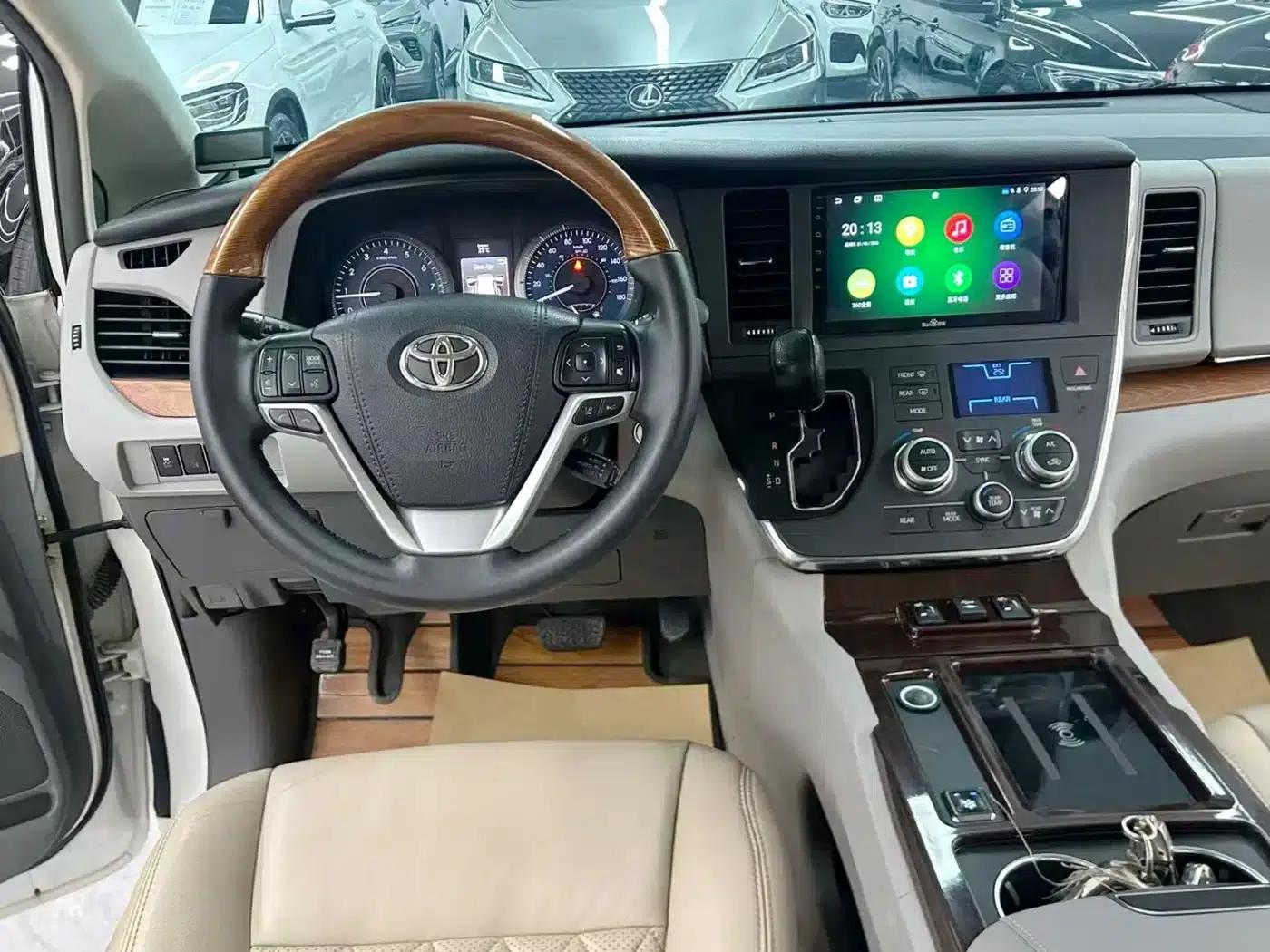 2017 Sienna 3.5L Automatic — миниатюра 15