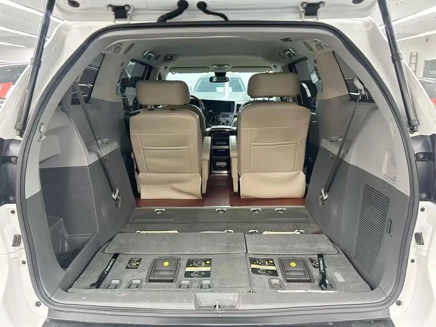 2017 Sienna 3.5L Automatic — миниатюра 19