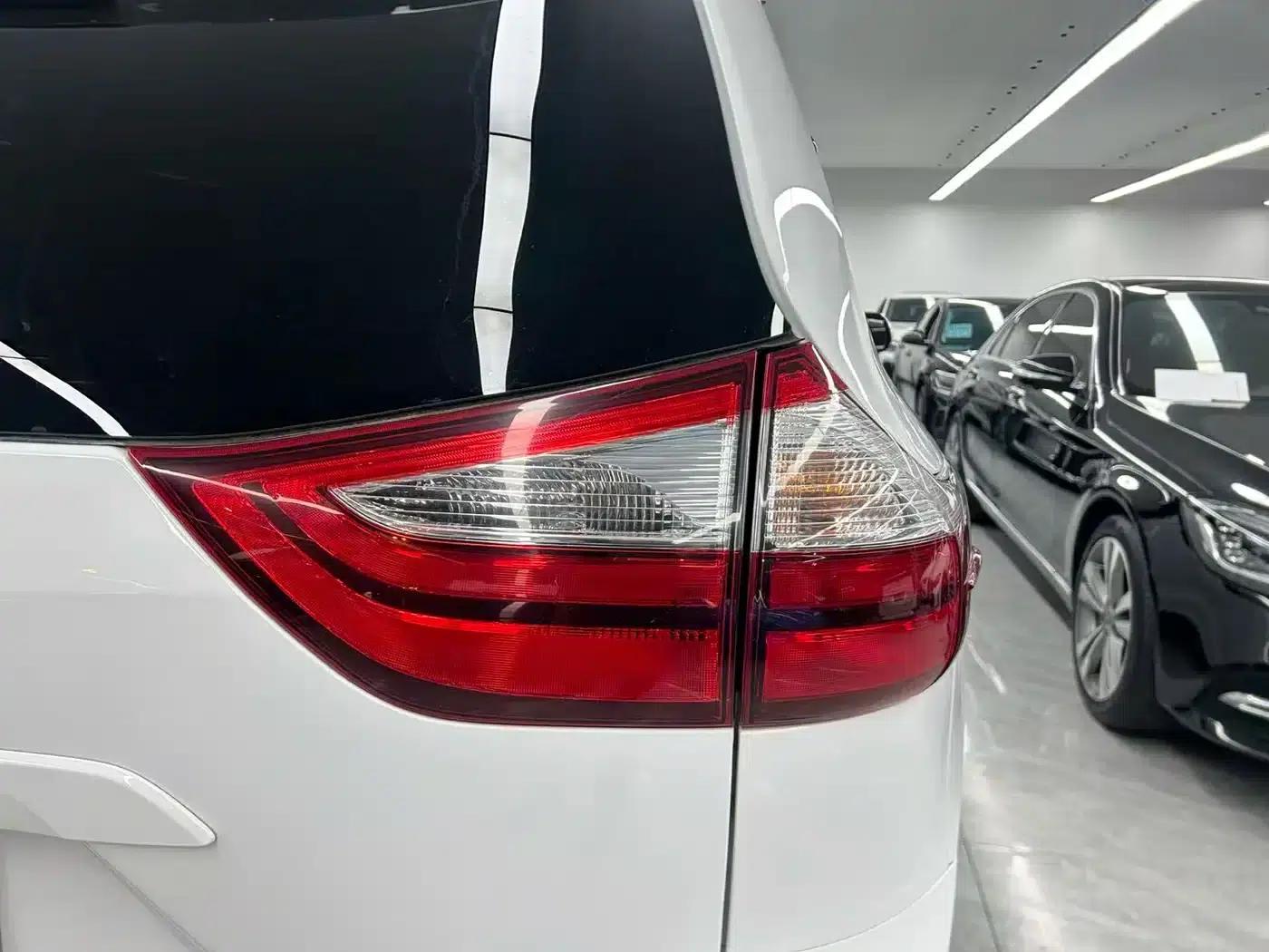 2017 Sienna 3.5L Automatic — миниатюра 22