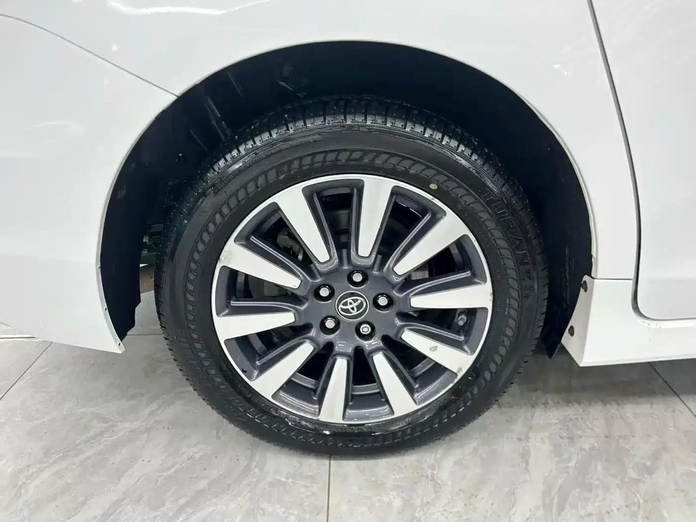 2017 Sienna 3.5L Automatic — миниатюра 23
