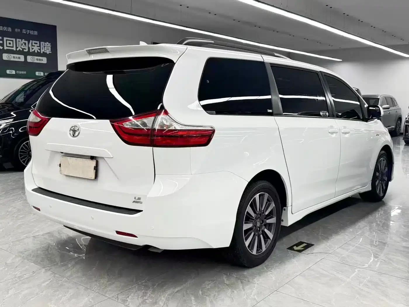 2017 Sienna 3.5L Automatic — миниатюра 4