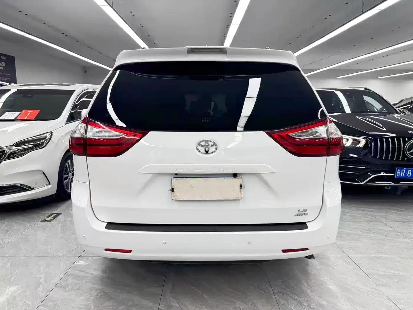 2017 Sienna 3.5L Automatic — миниатюра 5