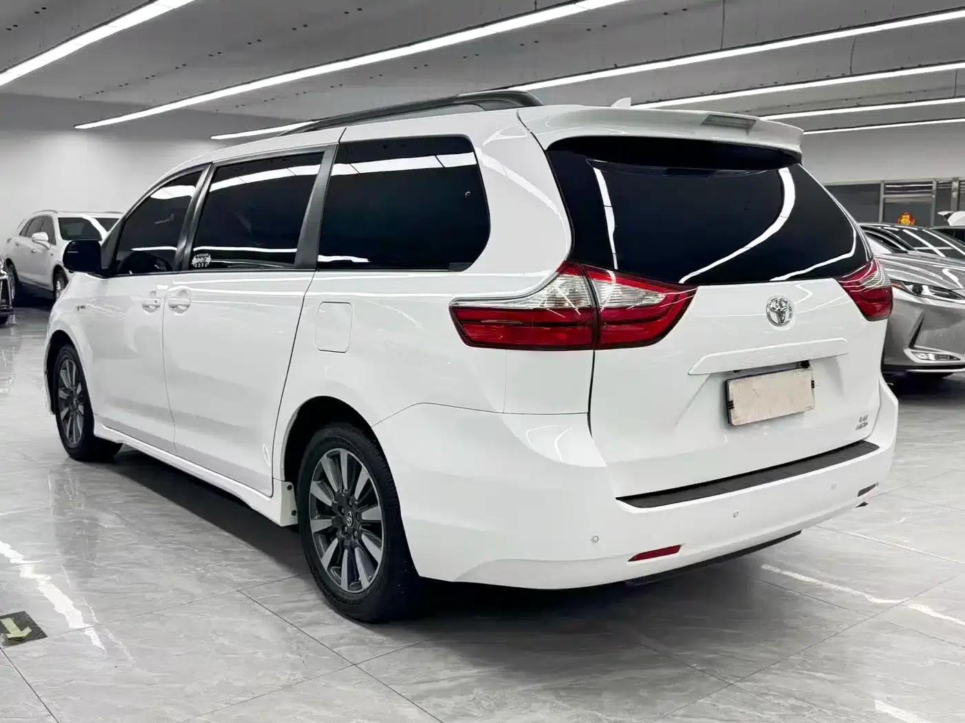 2017 Sienna 3.5L Automatic — миниатюра 6