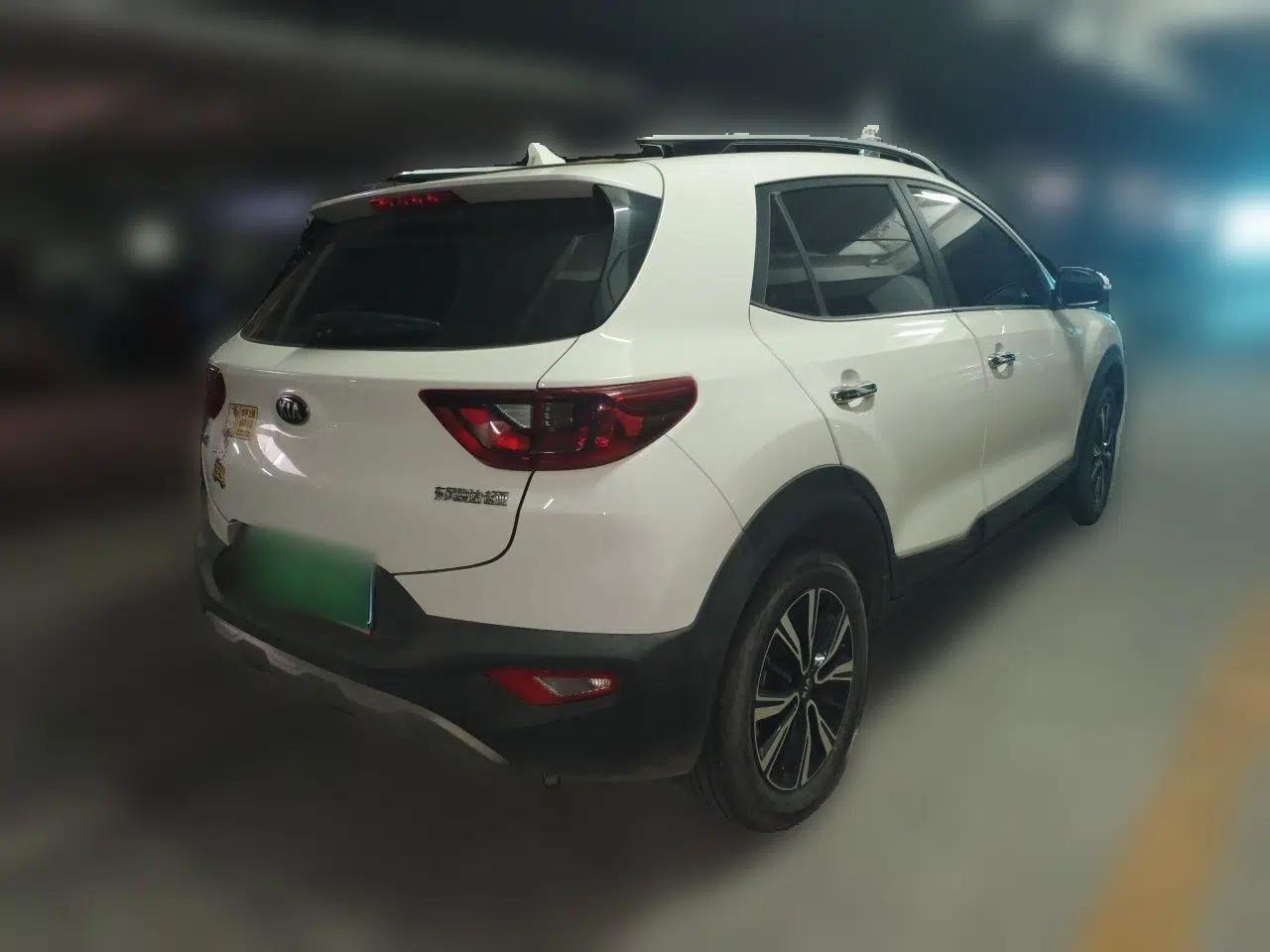 Kia kx1 Stonic 2021 1.4L CVT Fun Edition — миниатюра 4