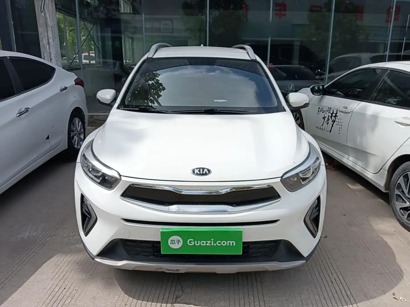 Kia kx1 Stonic 2019 1.4L Automatic Fun Edition China VI — миниатюра 2