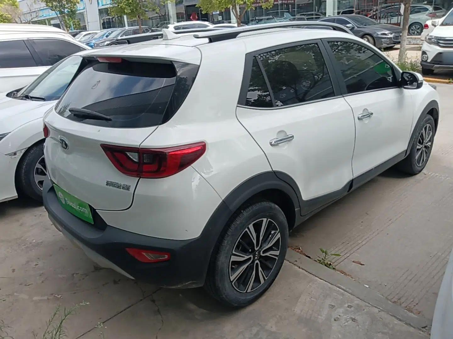 Kia kx1 Stonic 2019 1.4L Automatic Fun Edition China VI — миниатюра 6