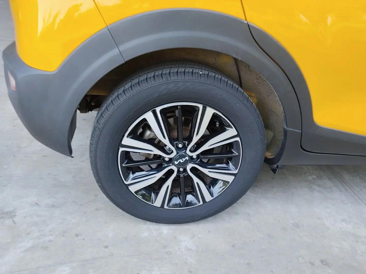 Kia kx1 Stonic 2021 1.4L CVT Fun & Sunroof Model — миниатюра 11