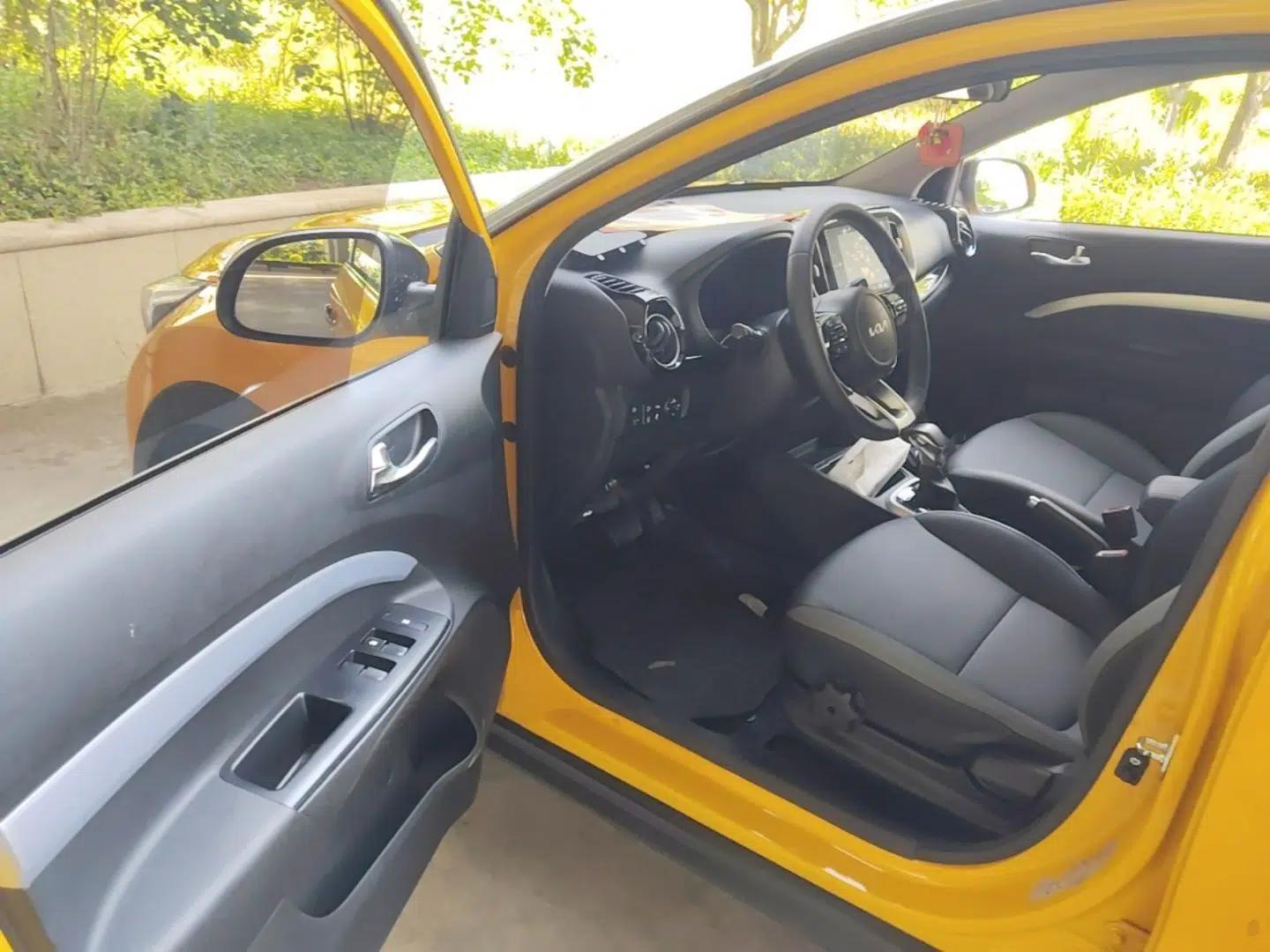 Kia kx1 Stonic 2021 1.4L CVT Fun & Sunroof Model — миниатюра 18