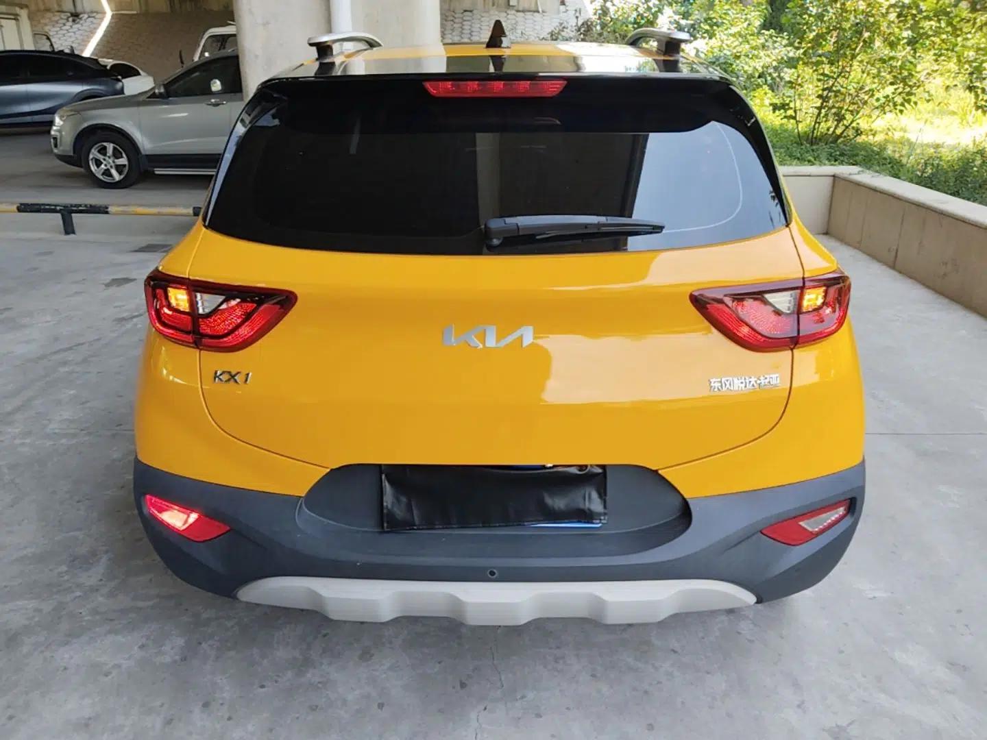 Kia kx1 Stonic 2021 1.4L CVT Fun & Sunroof Model — миниатюра 5