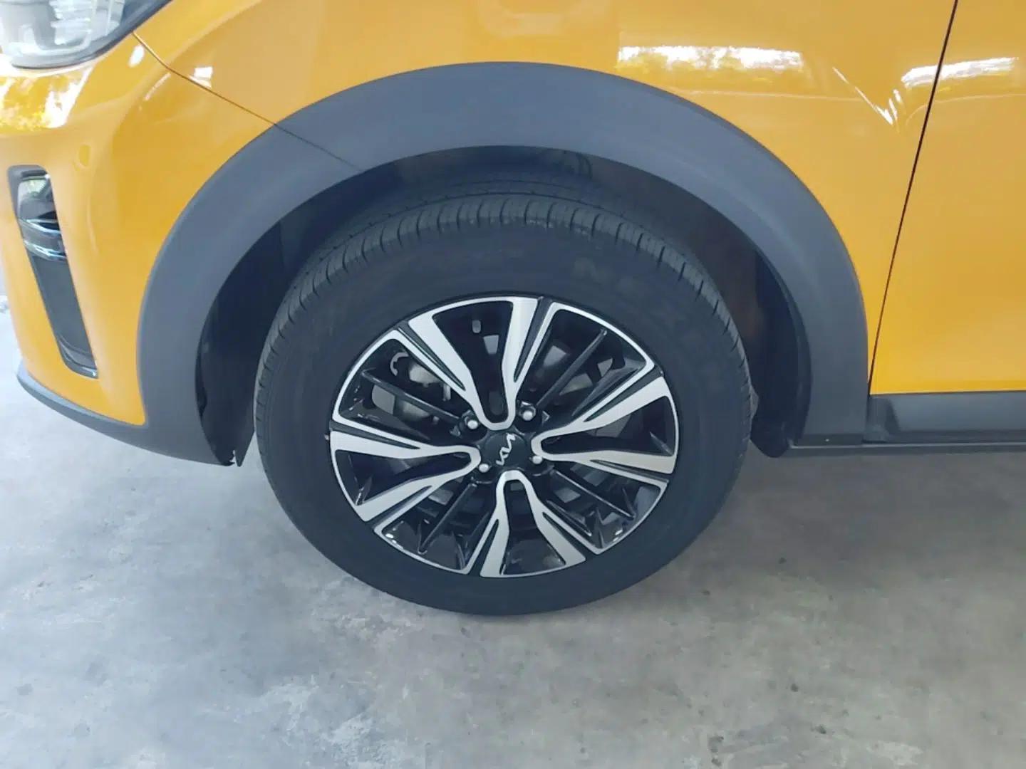 Kia kx1 Stonic 2021 1.4L CVT Fun & Sunroof Model — миниатюра 10