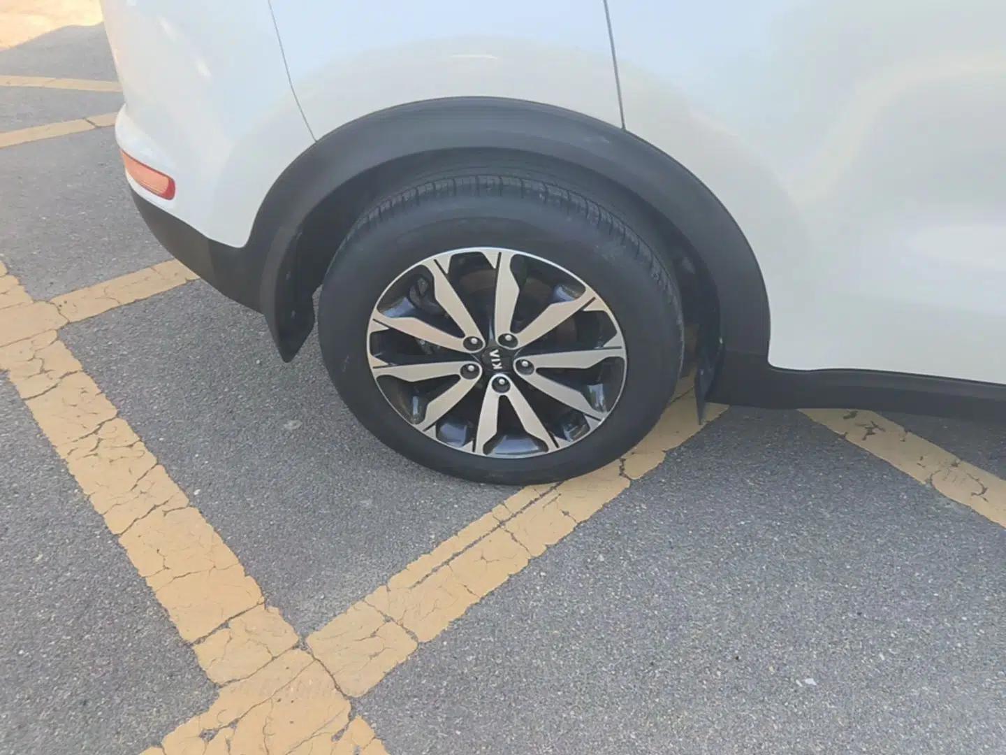 Kia KX5 2016 1.6T Automatic Two-Wheel Drive DLX — миниатюра 11