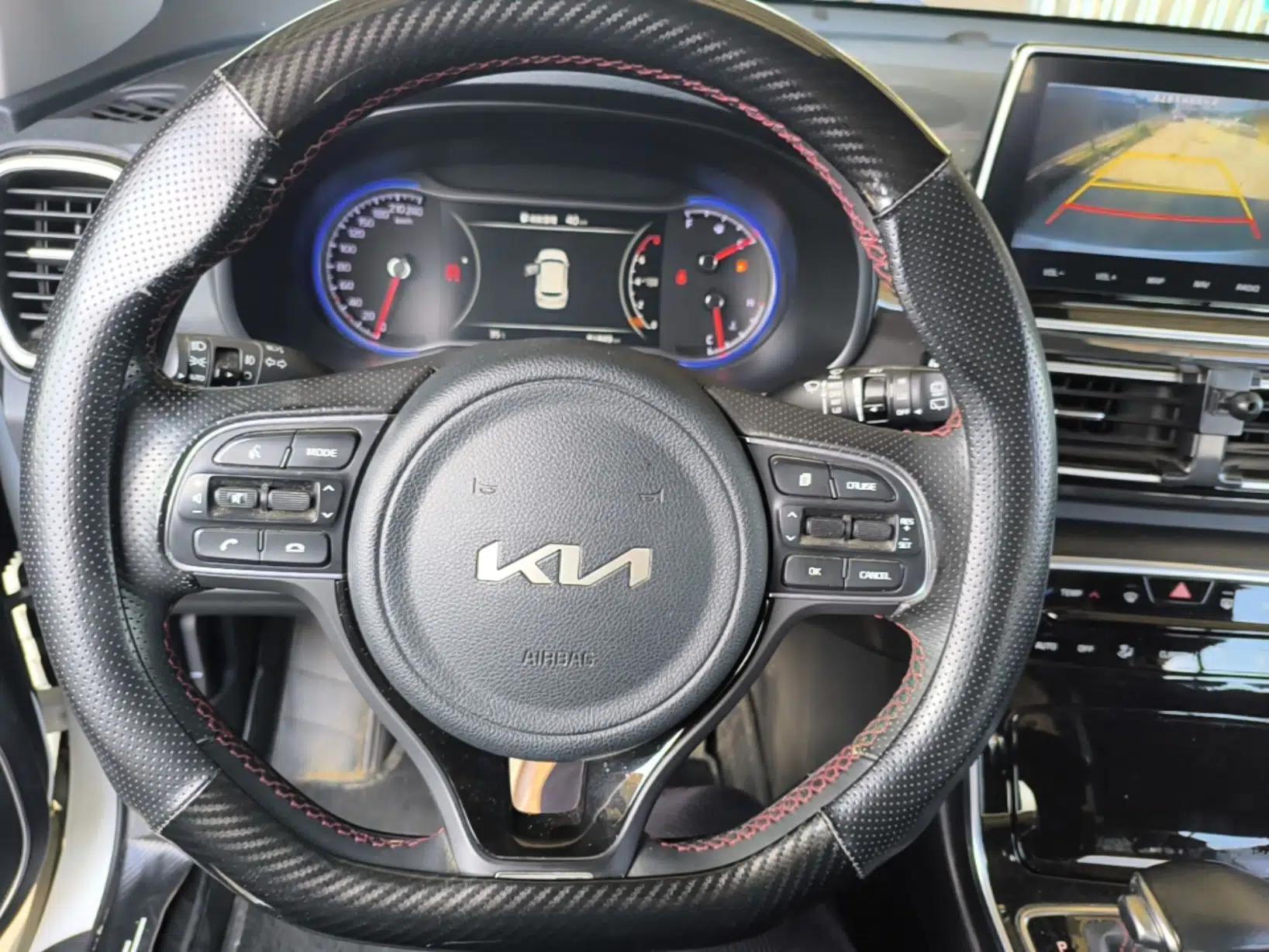 Kia KX5 2021 1.6T Automatic Two-Wheel Drive Luxury Edition — миниатюра 13