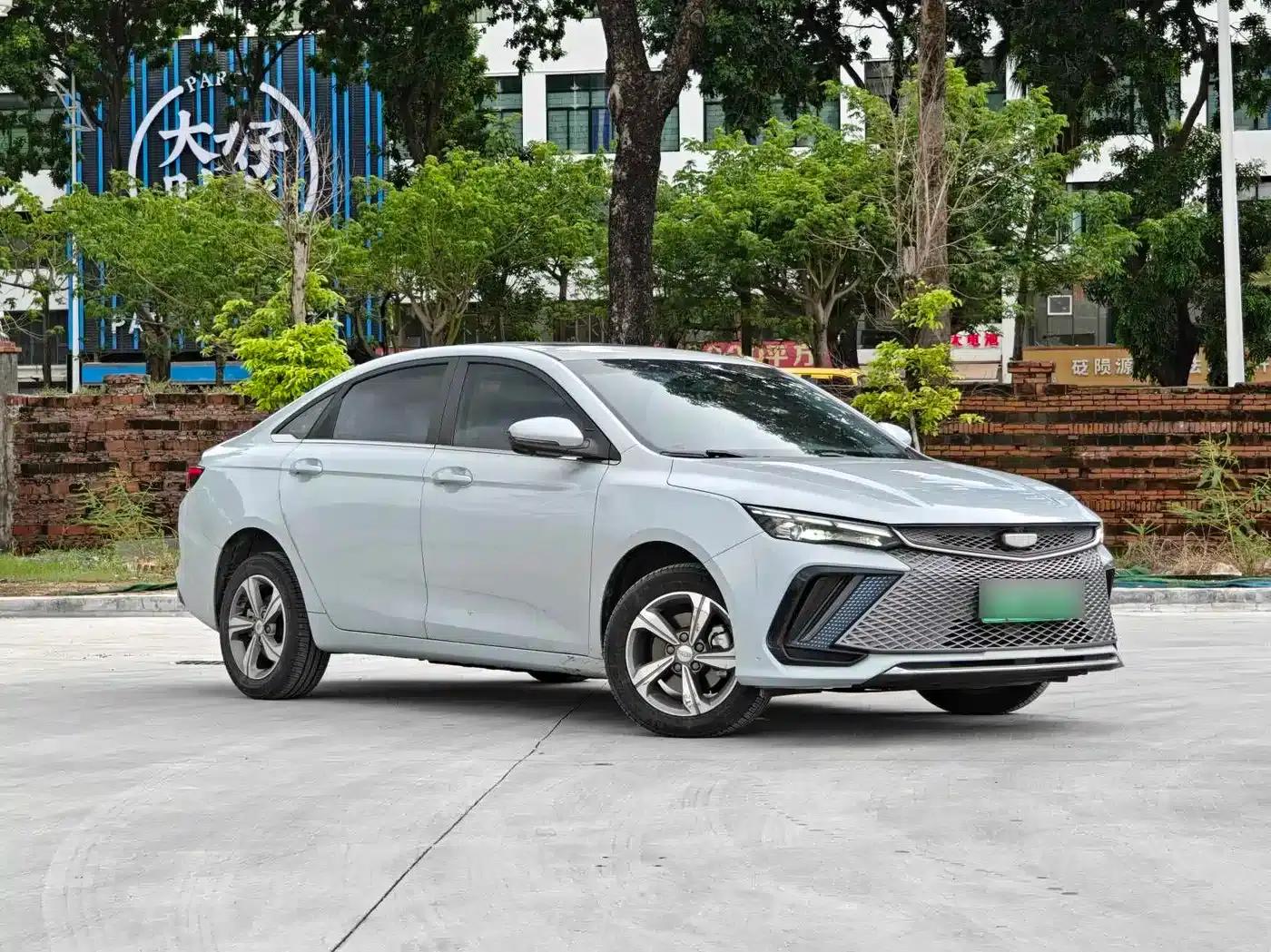 Geely Emgrand L HiP 2022 1.5TD-DHT Pro 100KM Travel Edition — миниатюра 3