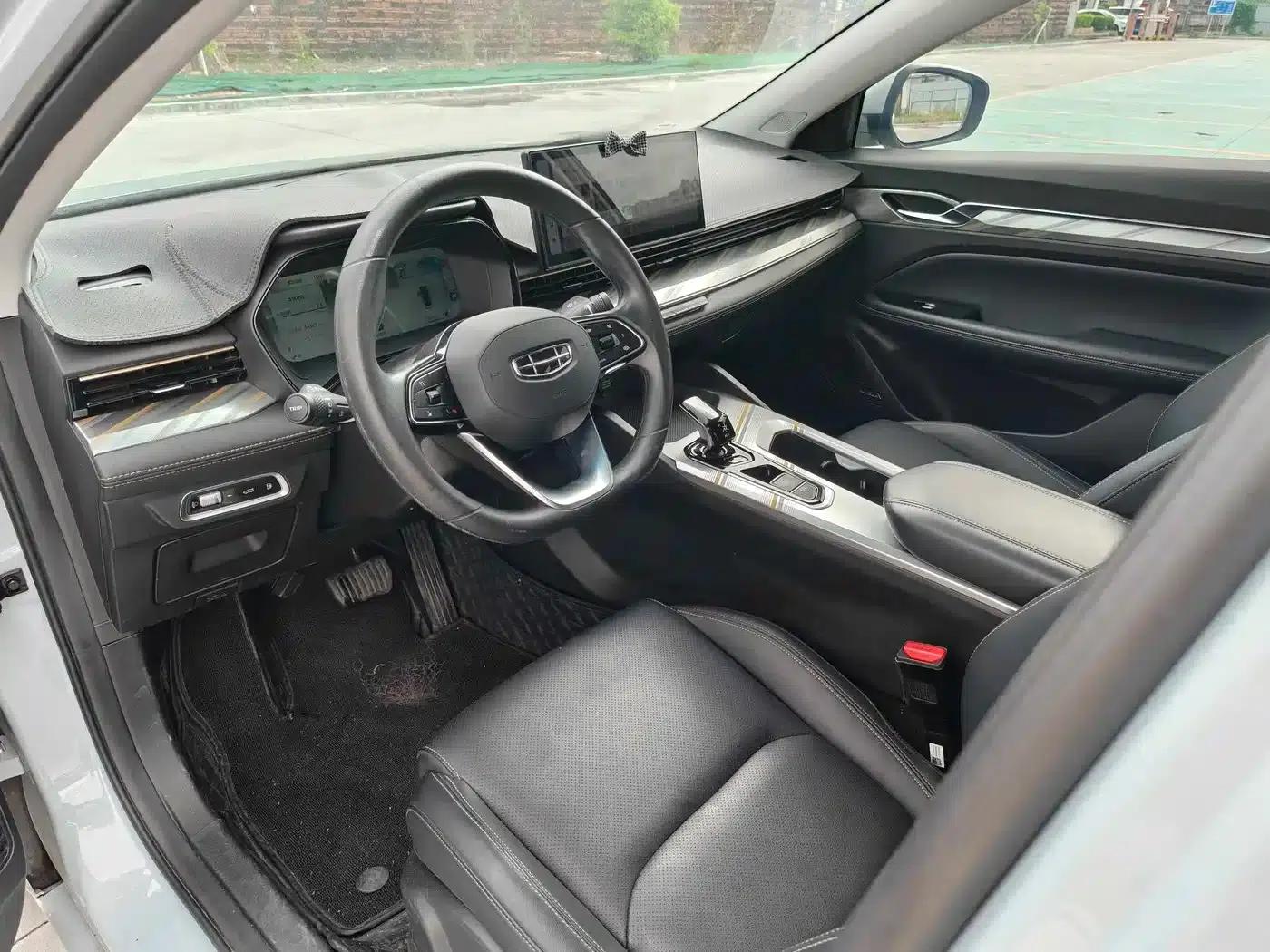 Geely Emgrand L HiP 2022 1.5TD-DHT Pro 100KM Travel Edition — миниатюра 10
