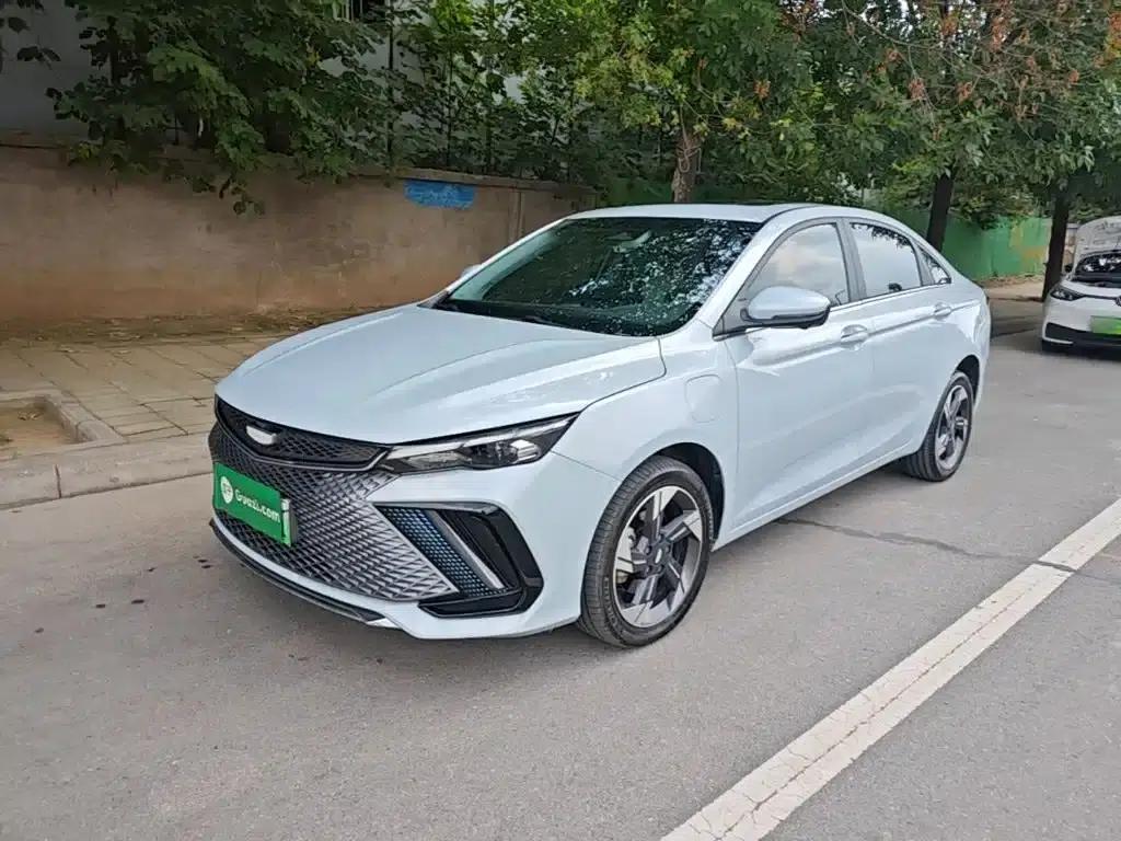 Geely Emgrand L HiP 2022 1.5TD-DHT Pro 100KM Super — миниатюра 2