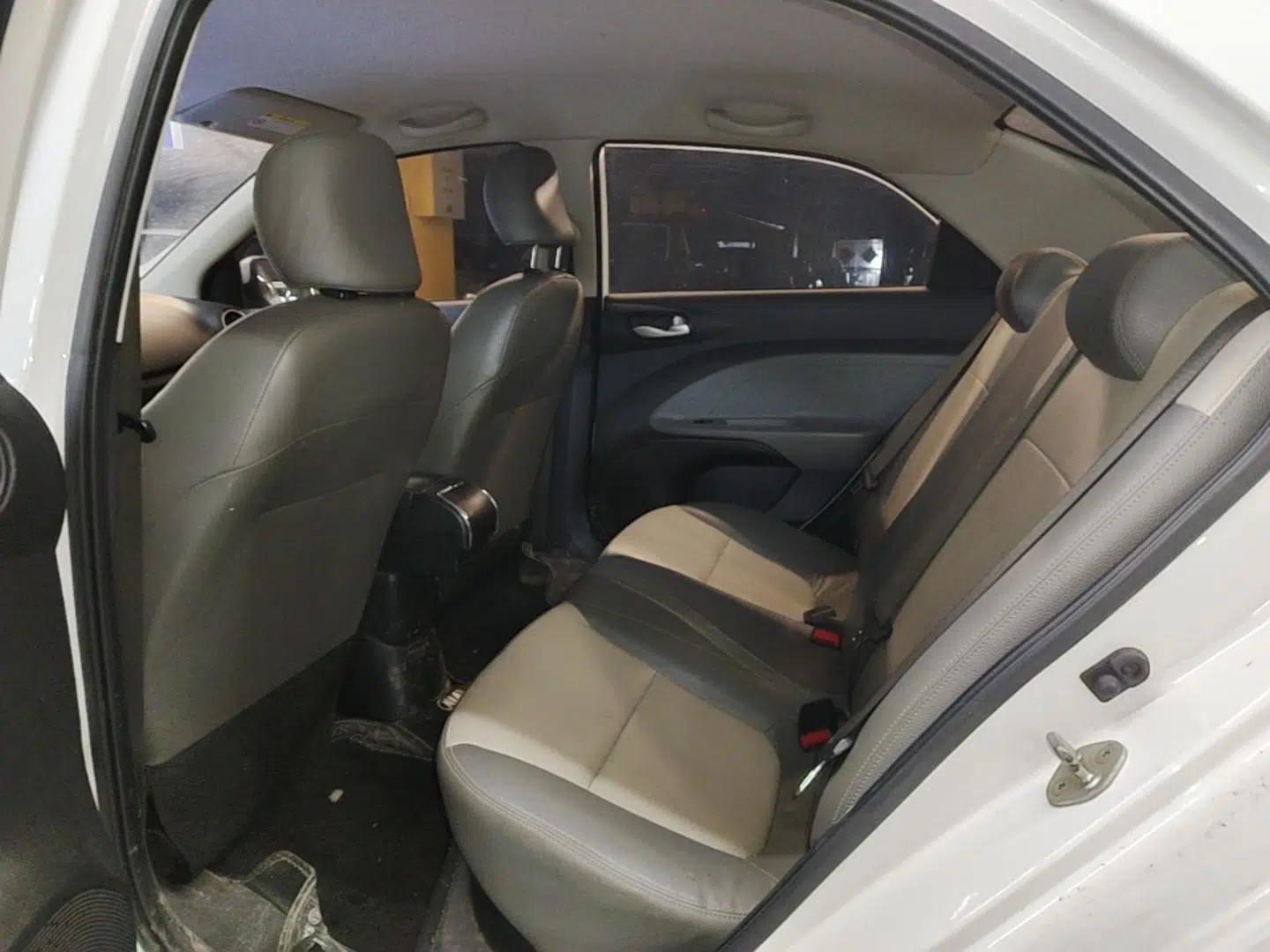 Kia Pegas 2017 1.4L Manual Value Edition — миниатюра 20