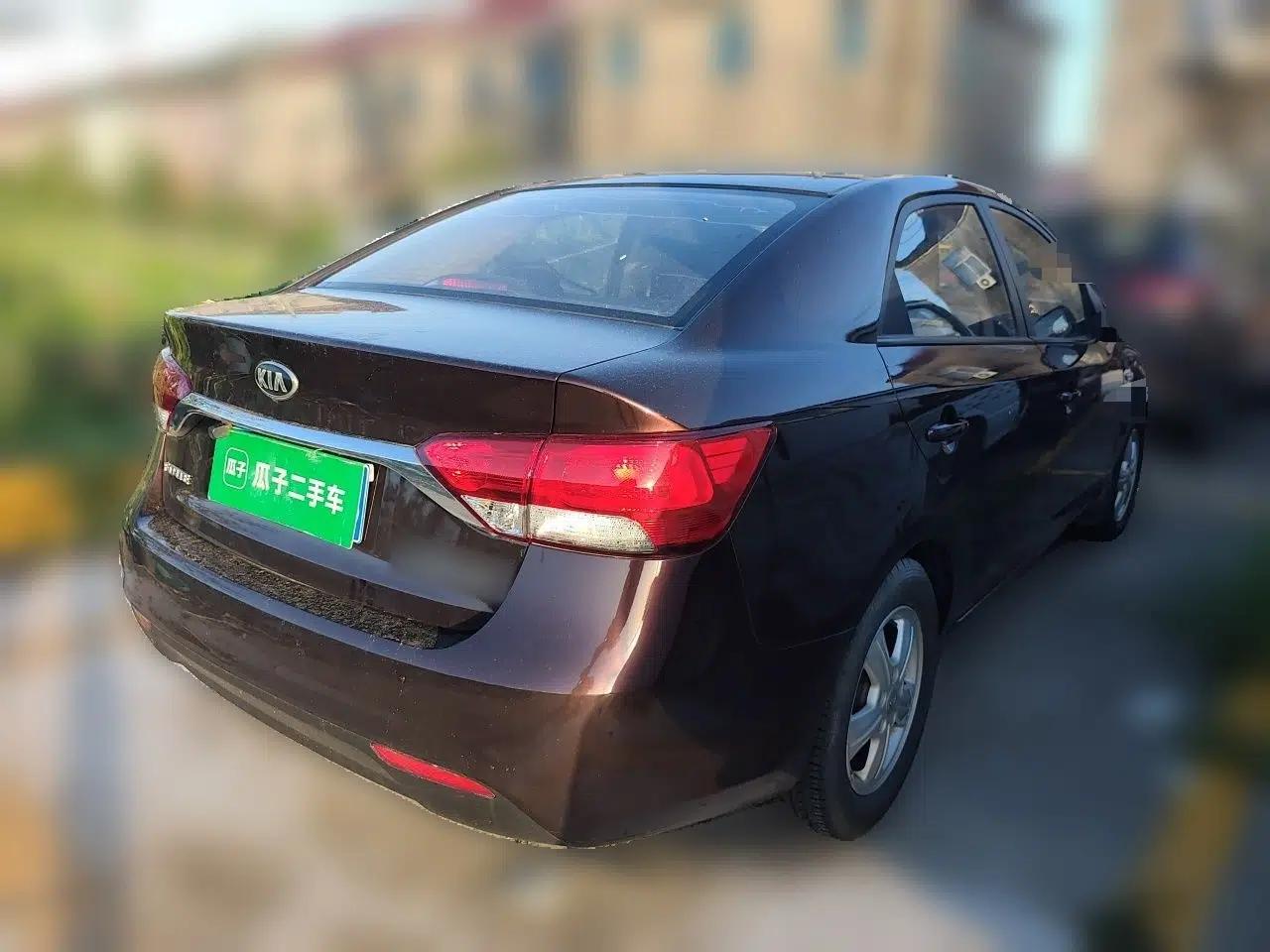 Kia Forte 2014 1.6L MT GL — миниатюра 6