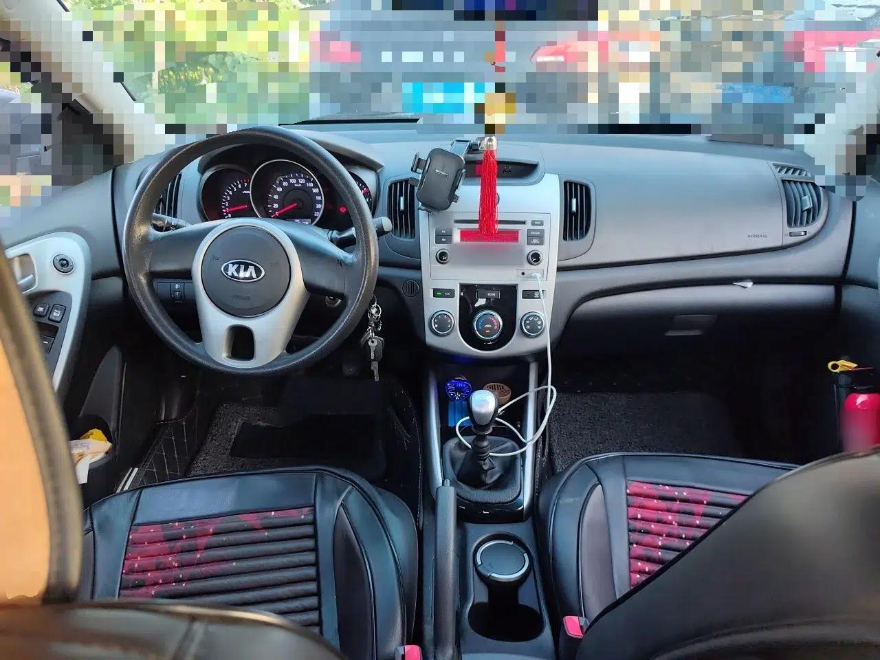 Kia Forte 2014 1.6L MT GL — миниатюра 9