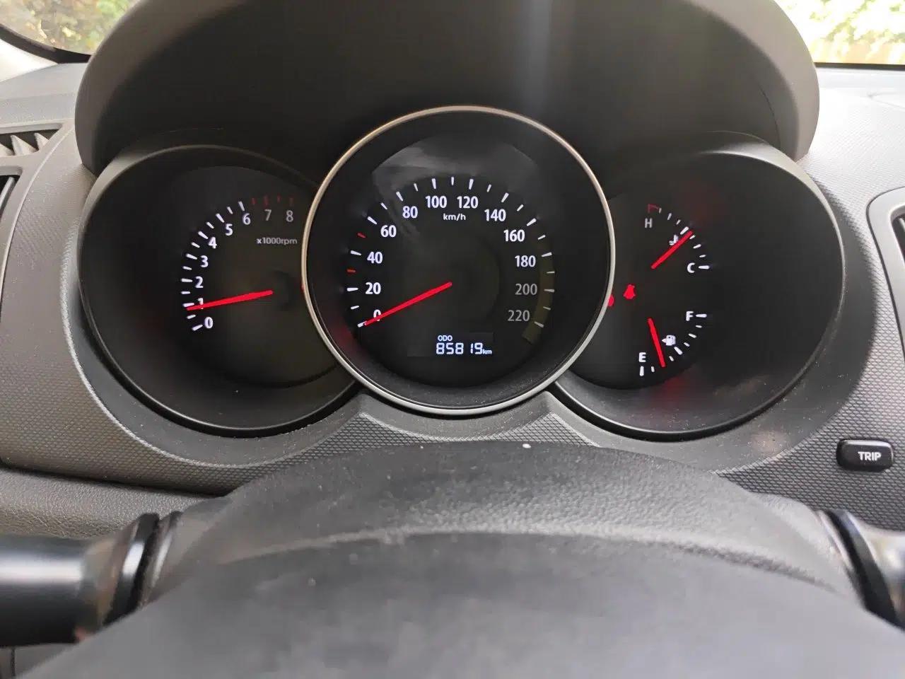 Kia Forte 2014 1.6L MT GL — миниатюра 11