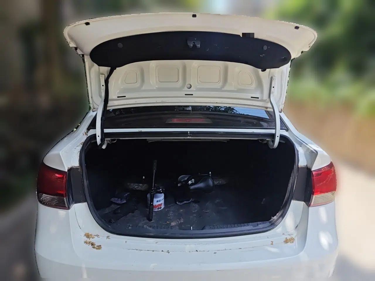 Kia Forte 2014 1.6L MT GL — миниатюра 19