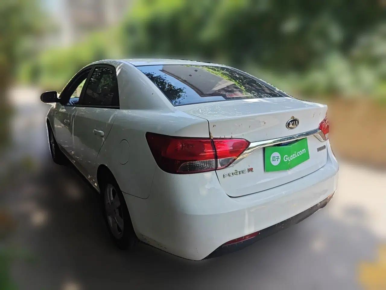 Kia Forte 2014 1.6L MT GL — миниатюра 4