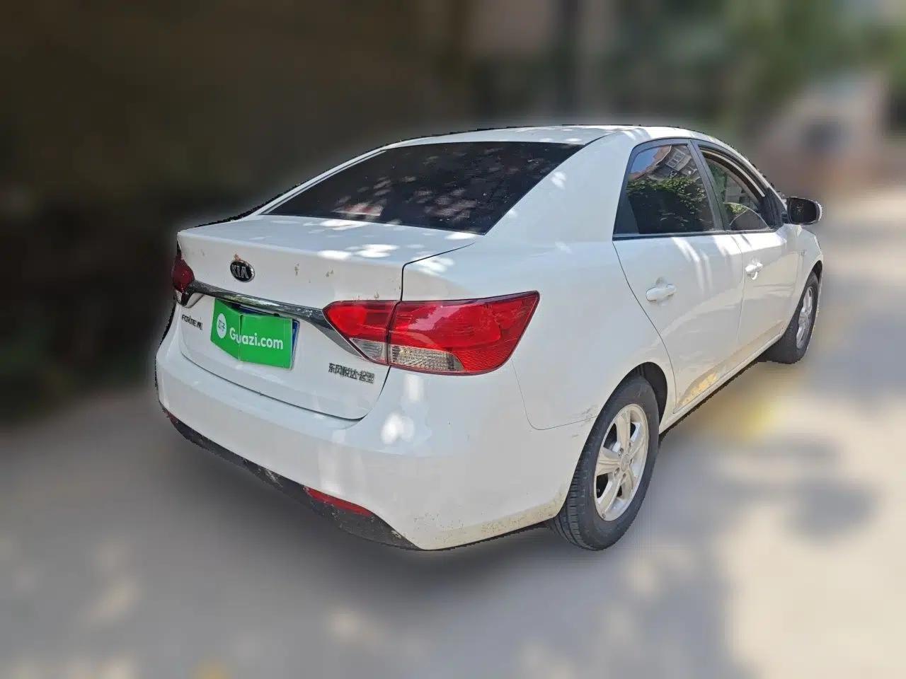 Kia Forte 2014 1.6L MT GL — миниатюра 6