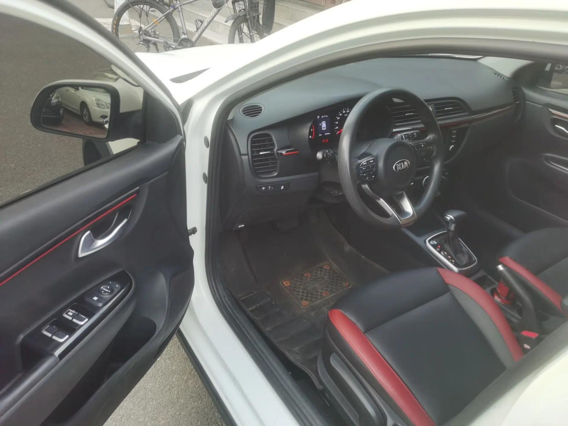 Kia KX Cross 2017 1.4L AT GLS — миниатюра 16