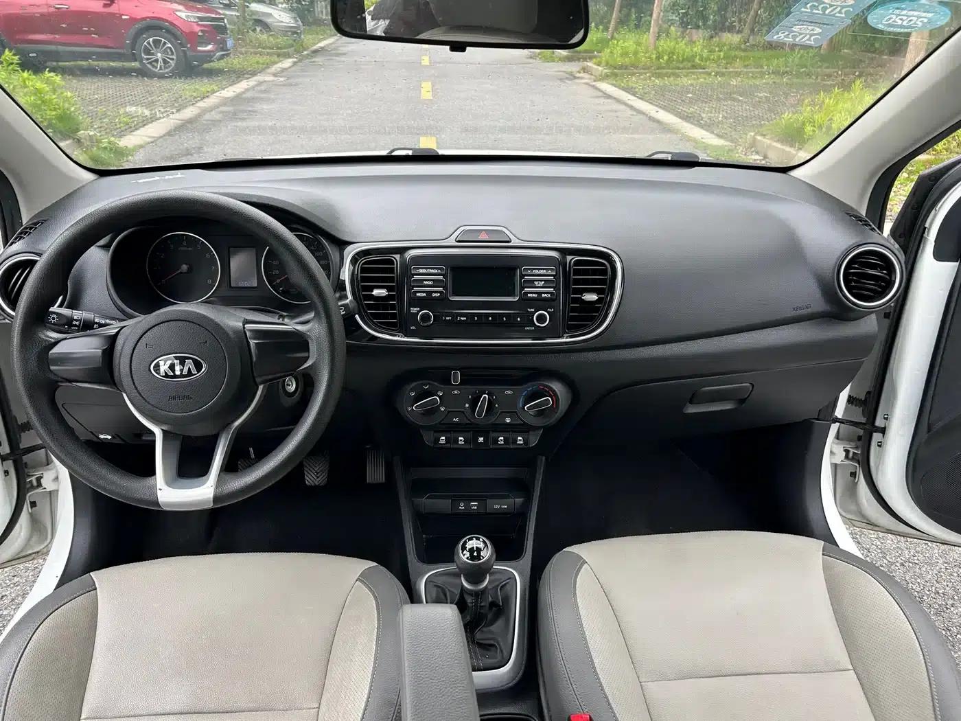 2017 Kia K2 1.4L Manual Smart Edition Value — миниатюра 7