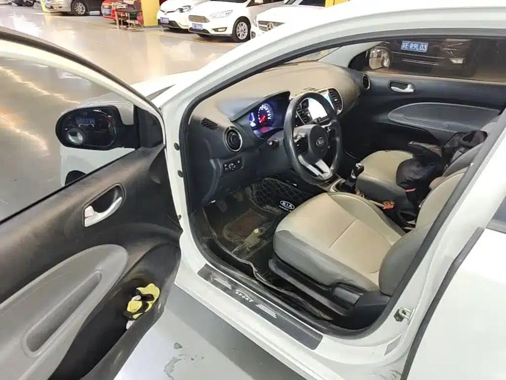 2017 Kia K2 1.4L Manual Smart Edition Value — миниатюра 16