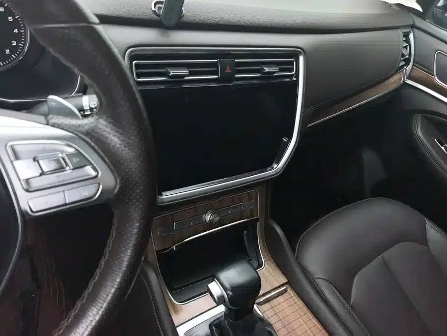Roewe RX8 2019 30T Intelligent Connected 4WD Super Flagship Edition — миниатюра 13