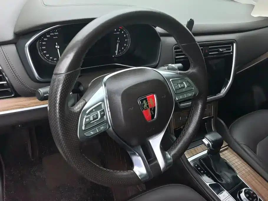 Roewe RX8 2019 30T Intelligent Connected 4WD Super Flagship Edition — миниатюра 15