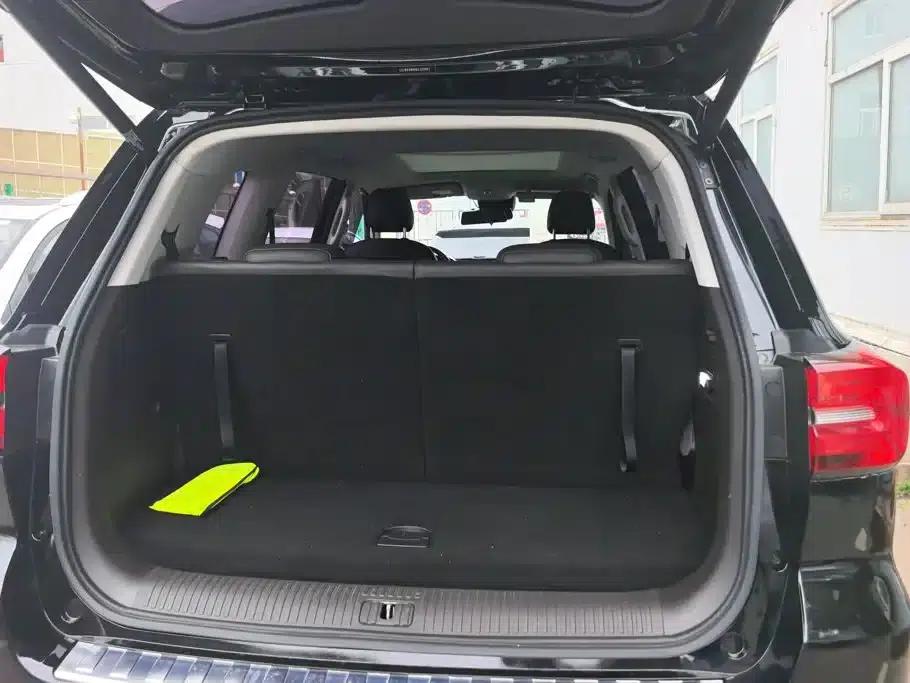 Roewe RX8 2019 30T Intelligent Connected 4WD Super Flagship Edition — миниатюра 4