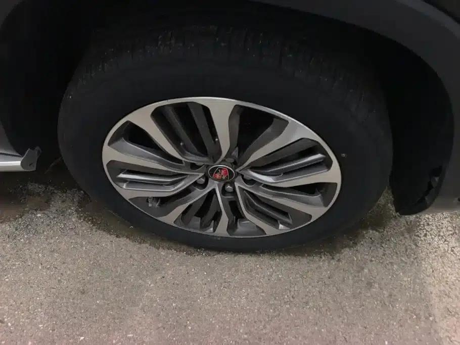 Roewe RX8 2019 30T Intelligent Connected 4WD Super Flagship Edition — миниатюра 6
